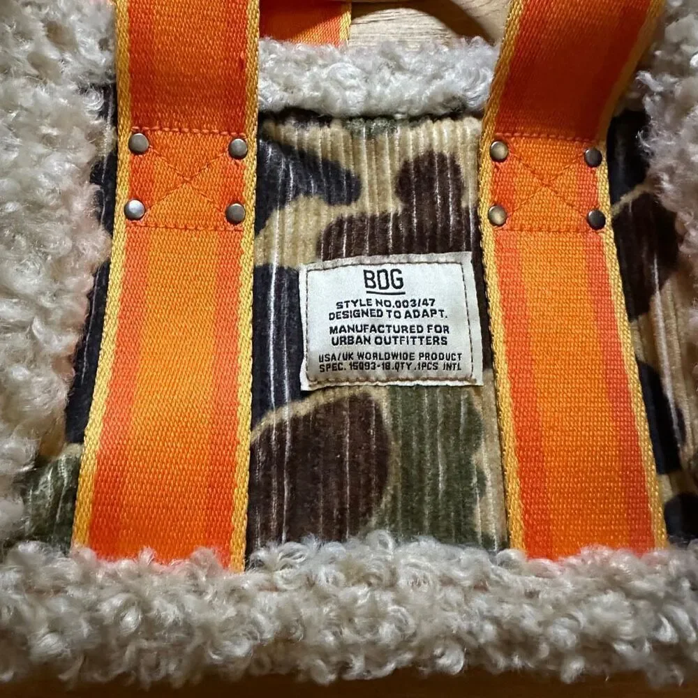 Bdg faux fur camo cross body
